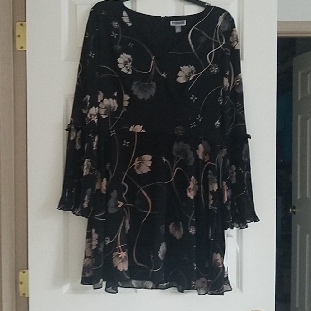 NWT Chelsea28 Dress